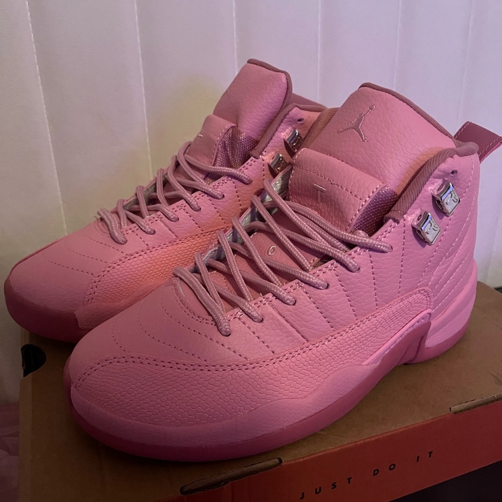Jordan 12 Pearl Pink Sneakers - Picture 2 of 6